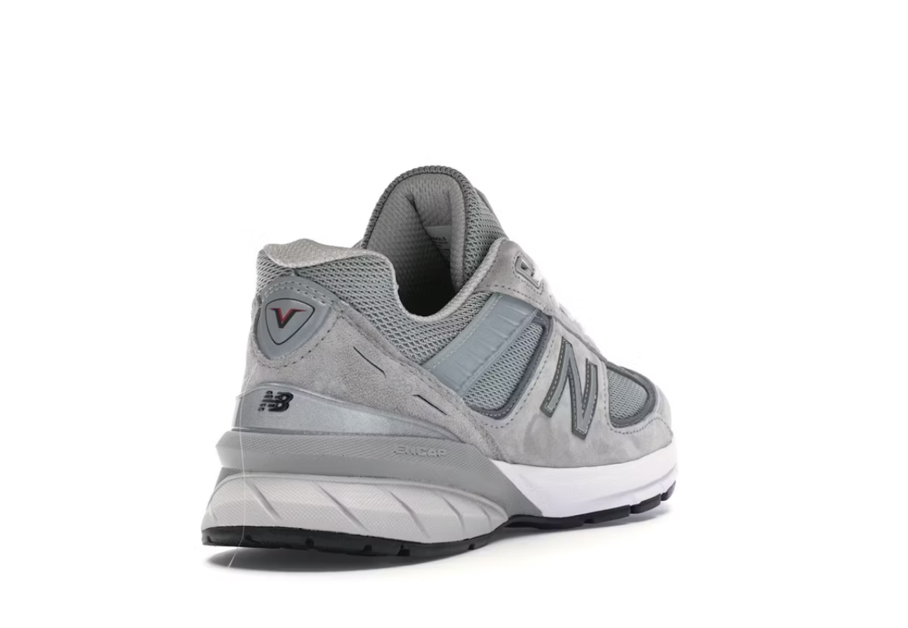 New Balance 990v5 in Grey