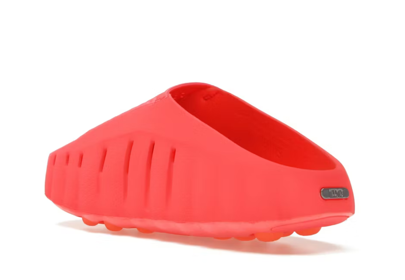 Nike Mind 001 Slide in Solar Red