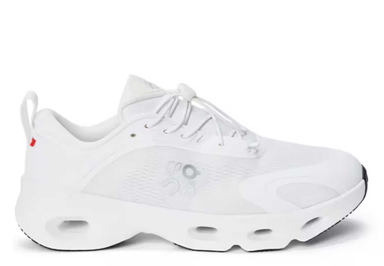 On Running Cloudtilt in White and Grey