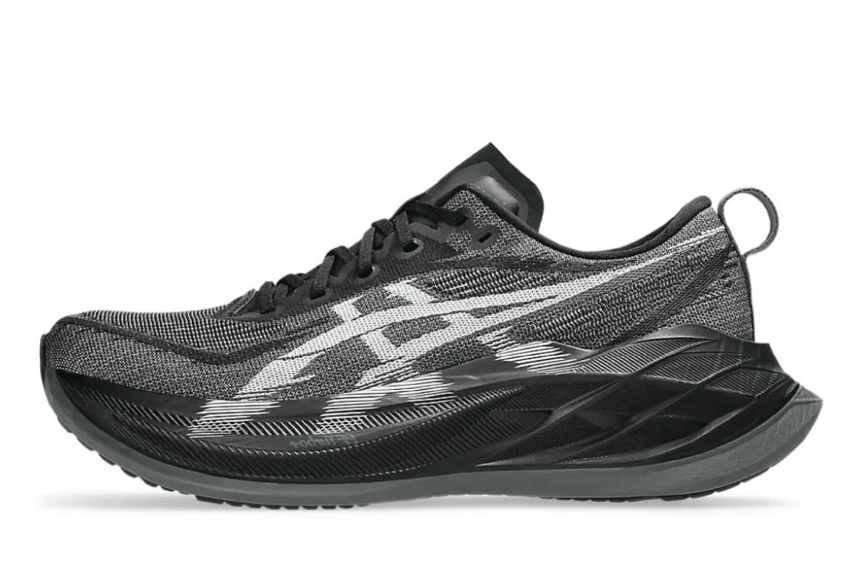 Asics Superblast 2 – Black and White