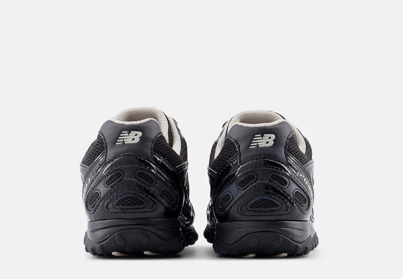 New Balance 204L Black Timberwolf Colorway