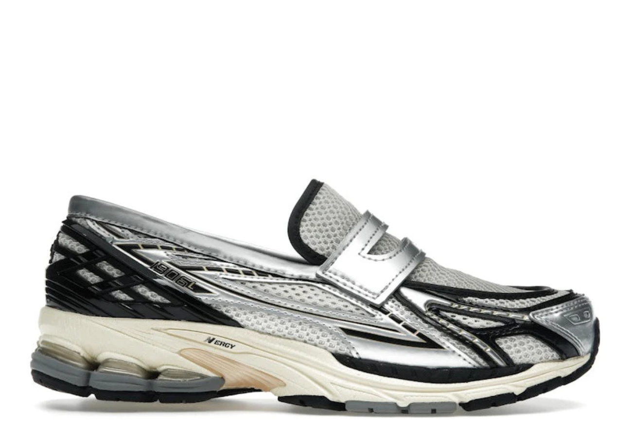 New Balance 1906L in Silver Metallic Cream