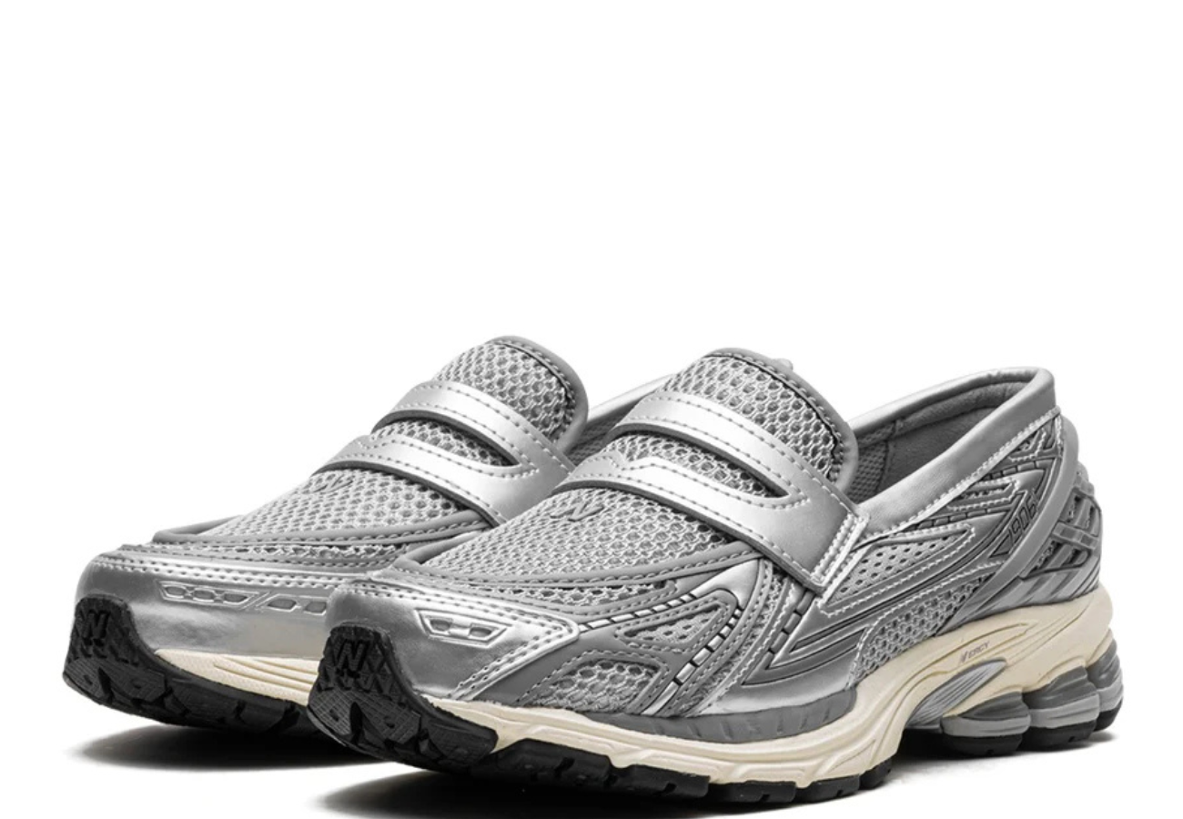 New Balance 1906L in Metallic Silver