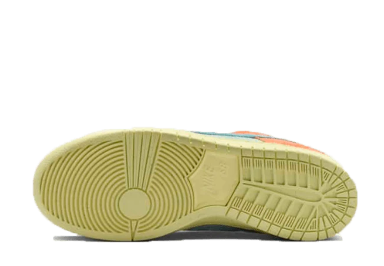 Nike SB Dunk Low Orange Emerald Rise Colorway