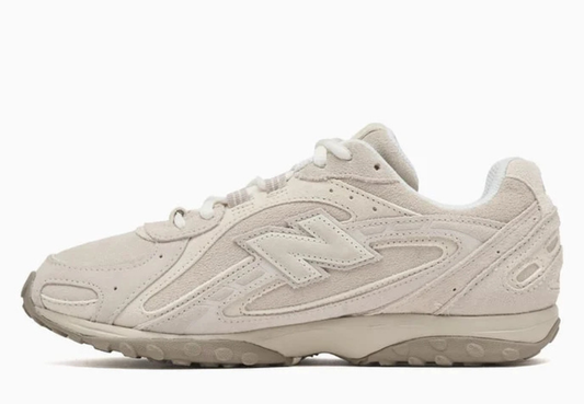 New Balance 204L in Timberwolf
