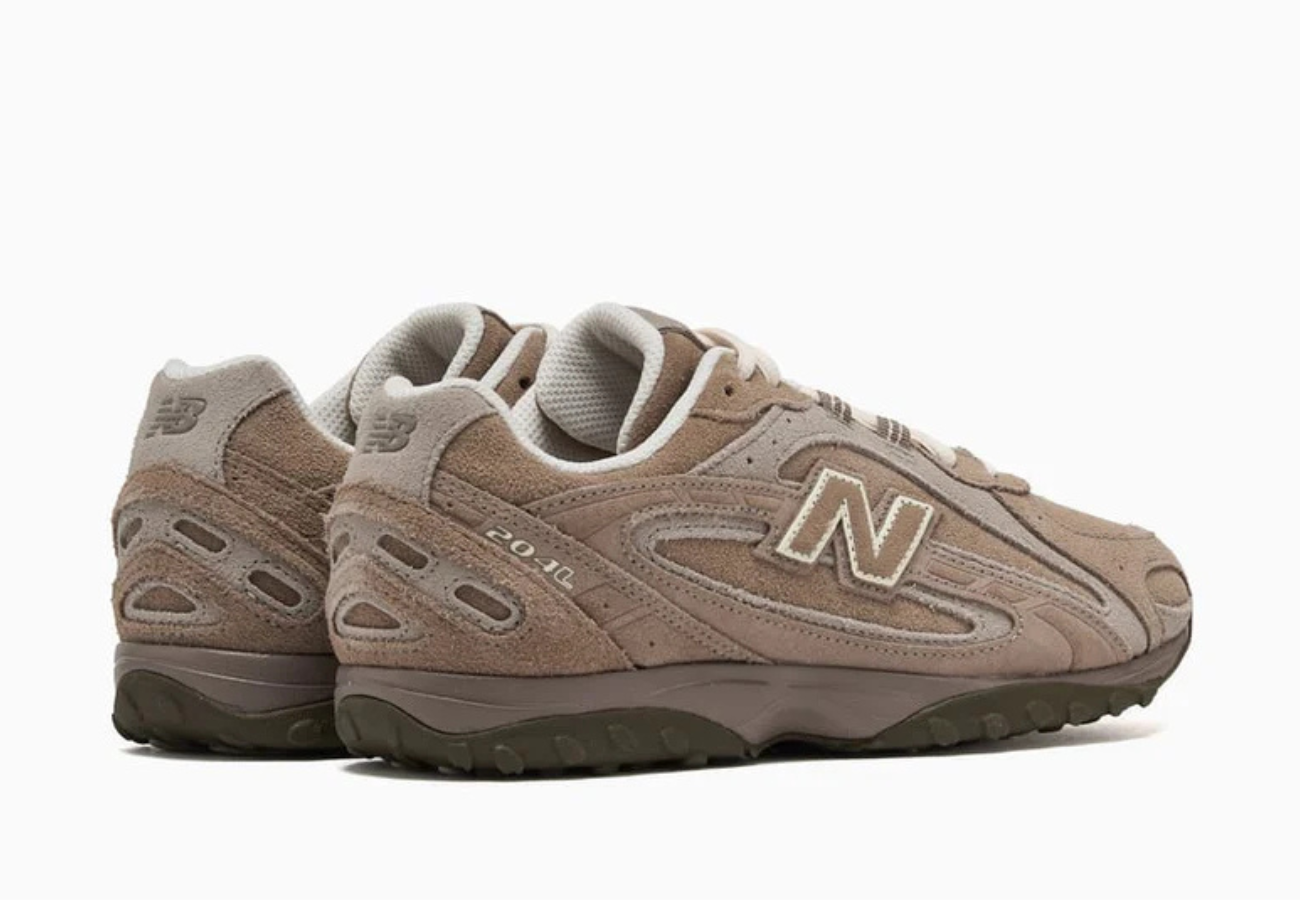 New Balance 204L Mushroom Arid Stone Colorway