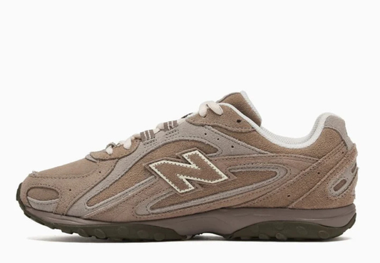 New Balance 204L Mushroom Arid Stone Colorway