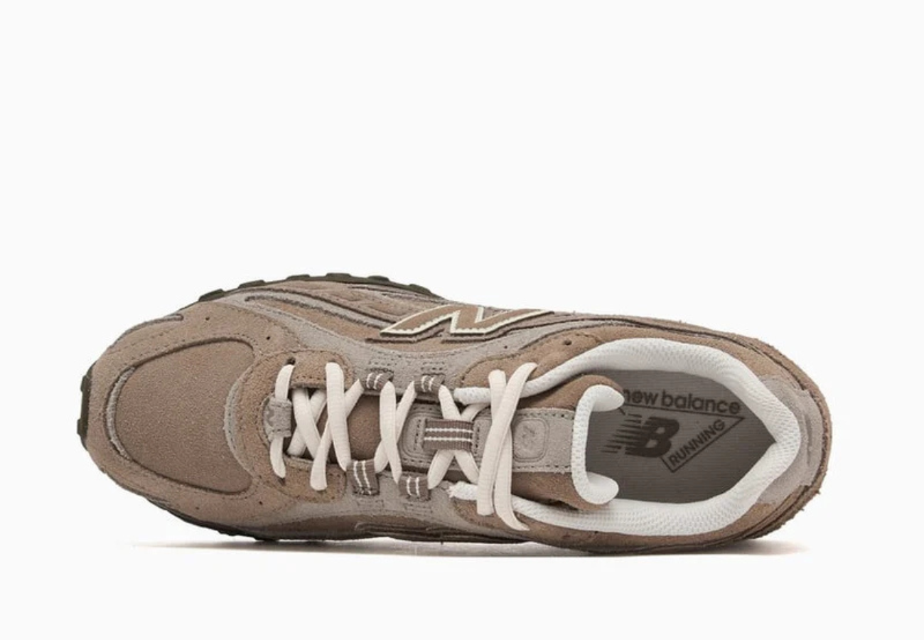 New Balance 204L Mushroom Arid Stone Colorway