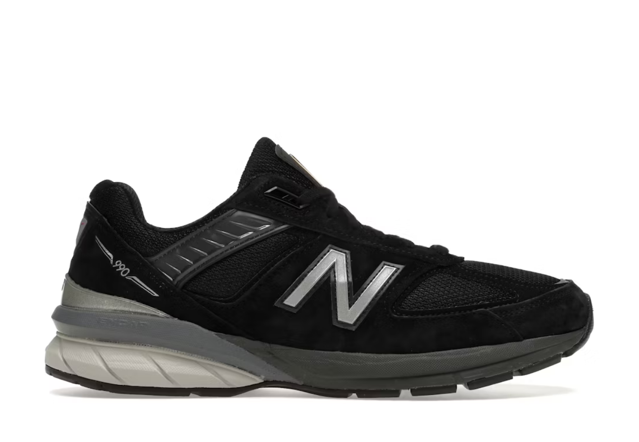 New Balance 990v5 in Black